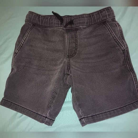 Boys size 6, set if 3 summer shorts - Picture 2 of 4